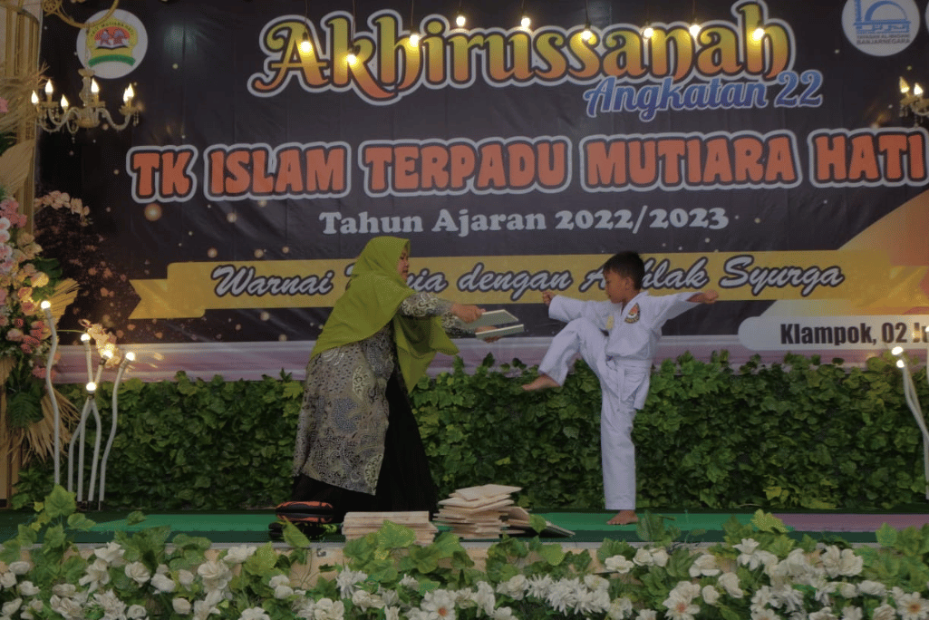 perform taekwondo