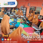 Rapat kerja guru TKIT MUTIARAHATI KLAMPOK